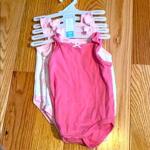 NWT flamingo sleeveless body suit 0-3 months